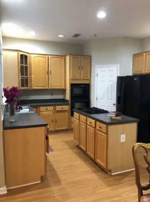 Image of Entire Town House Close to DC