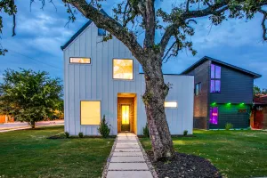 Image of Downtown Charmer! Actually walkable to square with Heated Private Pool