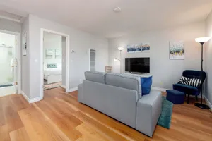 Image of Bright Quiet Comfy 1BR Cottage in Mountain View