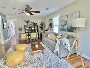 Image of New, Cozy, Modern One-Bedroom Apartment