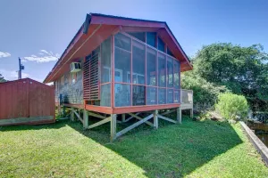 Image of Oar house is a cozy cottage located near Springer's Point Nature Preserve.