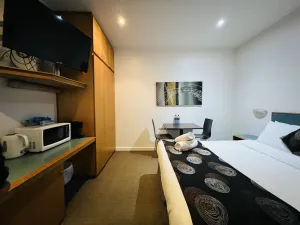 Image of Ex hotel studio ensuite room in city☑️