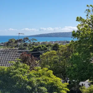 Image of Dromana getaway with a view, air con and wi-fi.
