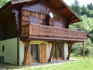 Image of Cozy Ground Floor Chalet Apartment, 15min from Evian, Near Ski Resorts