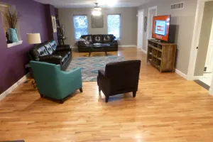 Image of Fun and walkable area, sleeps 9, private parking and patio, newly renovated!