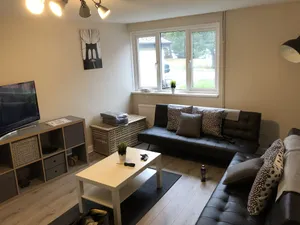 Image of 5 Bed Camberley Airport Accommodation