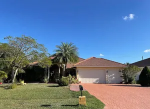 Image of Spacious 4BD\/4BA Dream Villa w\/LRG Backyard in PSL
