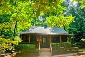 Image of Secluded cabin!