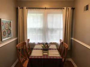 Image of Comfort & Proximity to Downtown and Penn State (STR22-00040)