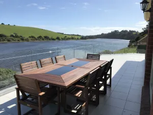 Image of River Lodge, Large house on the Hopkins River