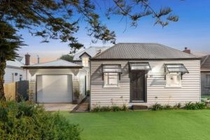 Image of Beautifully renovated 1860’s cottage located in the heart of town.