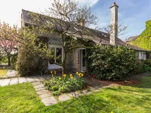 Image of Eco-Friendly Retreat Near Vioreau Lakes, 5 Bedrooms, Fireplace, Secluded Garden, Pet-Friendly