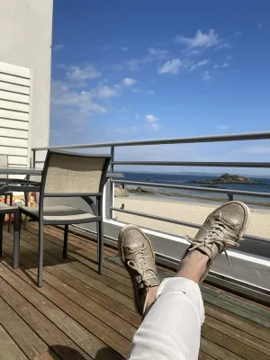 Image of Sea view apartment, direct beach access, sleeps 4