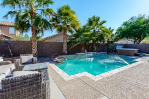 Image of NEW LOWER RATES Heated Pool*SPACIOUS 3 FULL BATHS *8BEDS* HOT TUB* FIREPIT*