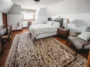 Image of Entire 3rd Floor of Historic Mansion!