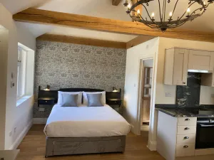 Image of Stunning Modern Styled Studio Apartment in the Surrey Hills AONB