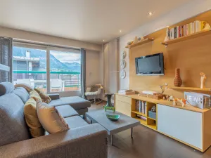 Image of Central Megève Apartment: 2 Bedrooms, Terrace, WiFi, Near Gondola, Sleeps 4