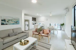 Image of Cute and Cosy Townhouse, Central GC location