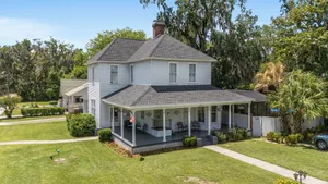 Image of Private historic district apt with pool-suite A