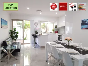 Image of Luxury Immaculate House, 5 mins from Perth- Crown-Stadium-River-Cafes