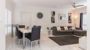 Image of 3 of 29 Parkes St