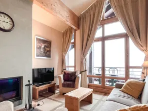 Image of South facing 2-bed apartment with fireplace, Terrasses dEos