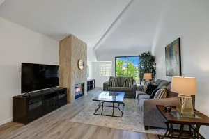 Image of Centrally located desert getaway, updated and large enough for the whole family