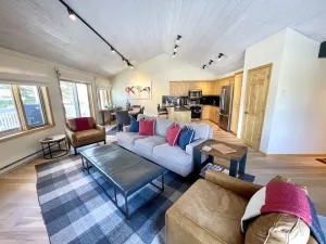 Image of Updated Teton Pines Townhome, 5 Min from Skiing! 3B, 3.5B