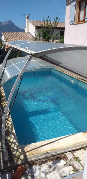 Image of House with pool in Le Pradet quiet location