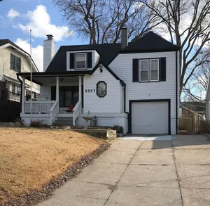 Image of Updated Midtown Gem (10 Minutes to most places)