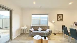 Image of Open Range Zoo/Cozy Bed/Free Netflix/Android TV