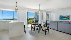 Image of Top floor unit with sea view. Pool in complex.