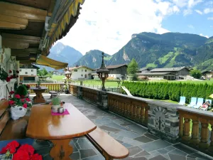 Image of Nice apartment for 5 guests with WIFI, TV, patio and parking