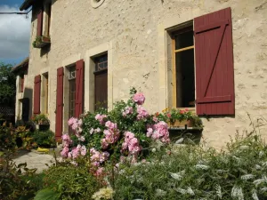 Image of Historic 15th Century Home with Fireplace, Garden, and Modern Amenities