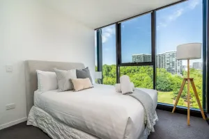Image of Convenient 2BR 2BA Apt right next to Glebe Park