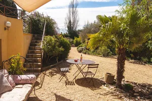 Image of Green setting with pool access in the heart of Aix en Provence