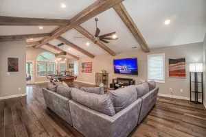 Image of Perfect Retreat for Large Families, Sleeps 14 - Lake Norman Paradise