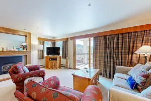 Image of Stylish condo with views of ski area & gondola - pool & restaurants on site