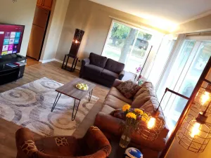 Image of AUTUMN MAPLE HOUSE IN HENRIETTA, 3 BEDROOM, SPA SHOWER