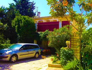 Image of La Cigale Appart-Villa + Terrace Fenced 2 Pers. At Doors of Avignon in Provence