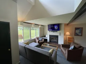 Image of Private 2Bd 2Bath - Sleeps 5\/6 Town home In Stowe VT - 15min From The Mountain
