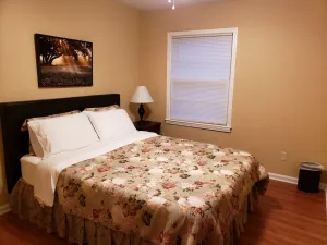 Image of Cozy and Spacious Lexington stay