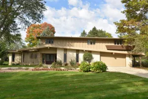 Image of Milwaukee 4 bedroom+ House with In-ground pool