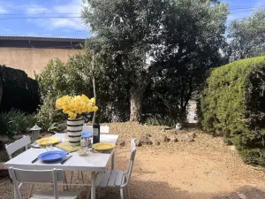 Image of Appartement 2 pièces avec jardin privatif, proche plage et commerces, à Saint Aygulf - FR-1-226A-103