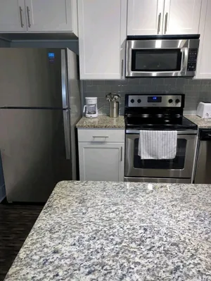Image of Cozy 1 bedroom with courtyard pool view