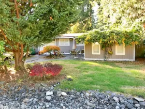 Image of Lake Sammamish Bungalow half mile to Public Beach Access