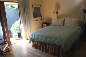 Image of Private En Suite Large Master Bedroom With King Sized Bed