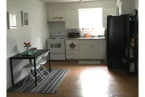 Image of New Listing! Simple studio close to downtown, 6th st, COTA SXSW