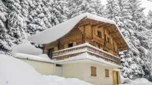 Image of CHALET 3 * RENOVATED WITH SPA BEAUTIFUL VIEW MOUNTAINS 10 MN AT FOOT OF THE TRACKS