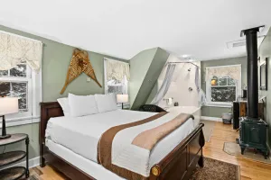 Image of Brule River Suite w\/ Jacuzzi & Sauna